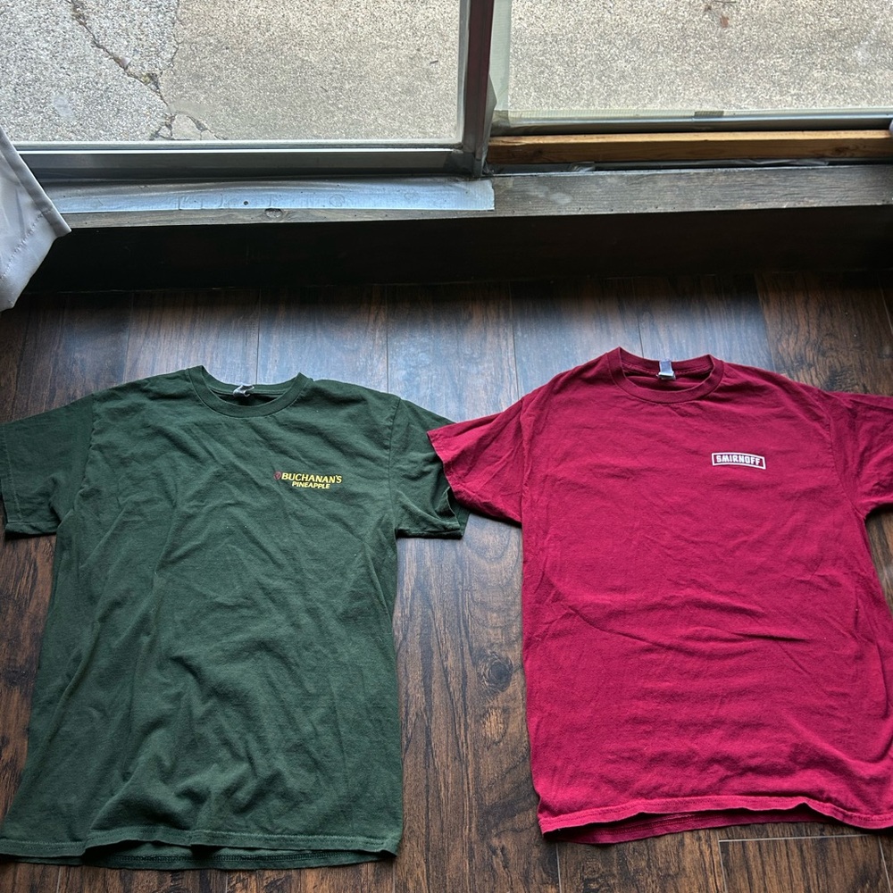 Gildan Short Sleeve Tees - Green and Red